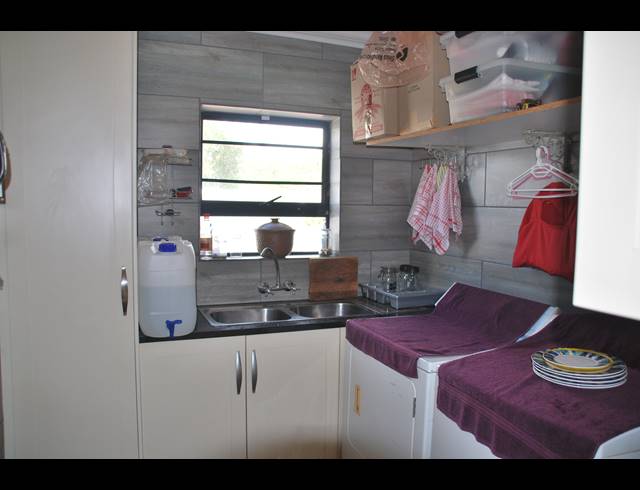 3 BEDROOM TOWNHOUSE FOR SALE IN BOT RIVER
